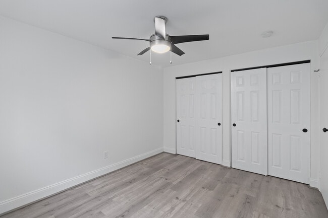 IMG_2238 - 2308-2312 Harper Avenue