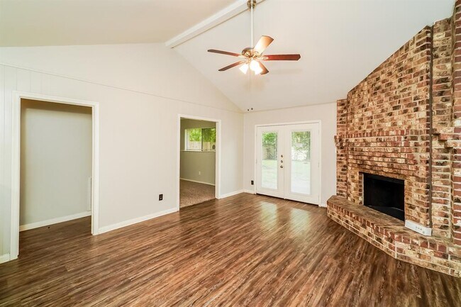 Building Photo - 10430 Rustic Gate Rd