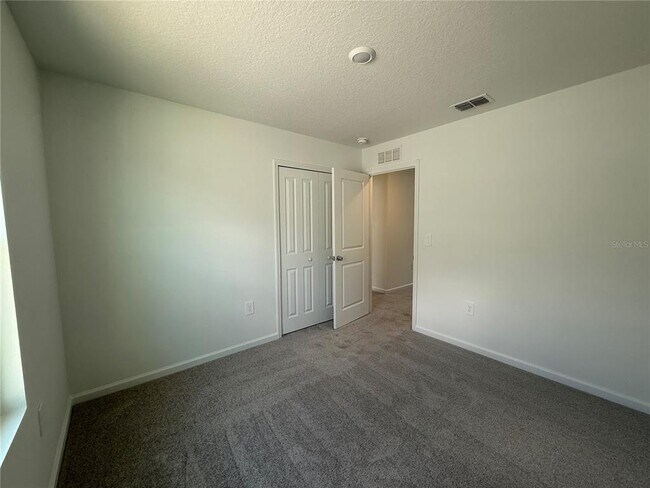 Building Photo - 2528 Absolute Ave