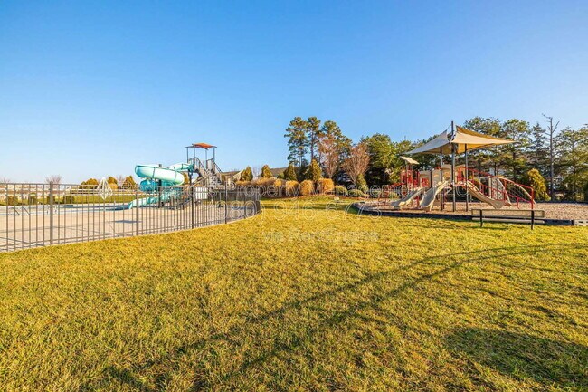 Building Photo - 7214 Waterwheel St SW