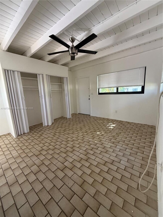 Building Photo - 1503 NE 128th St