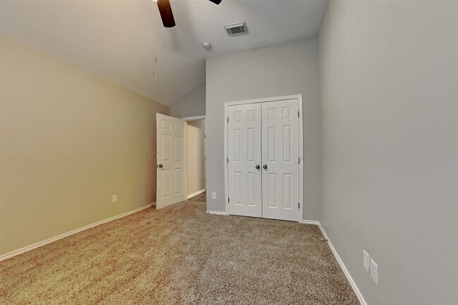 Building Photo - 18518 Campers Crest Dr