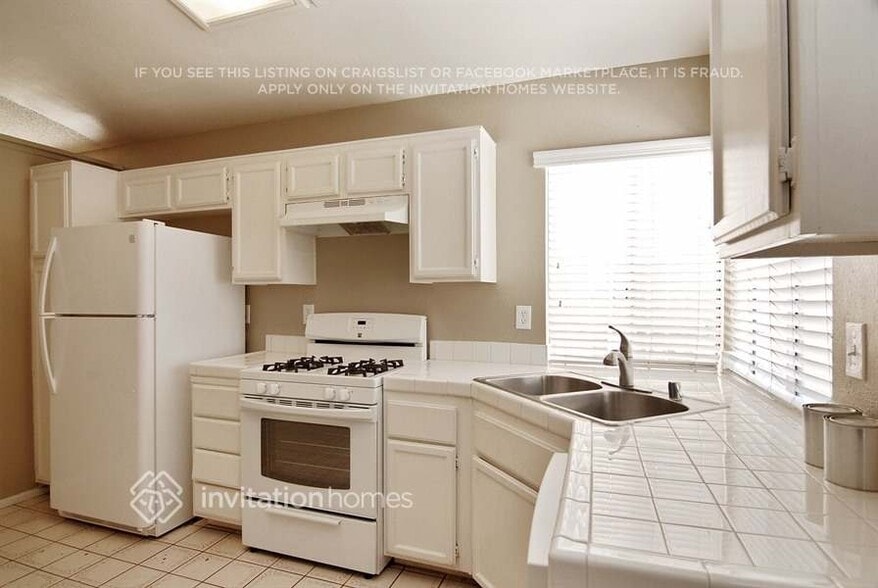 Building Photo - 1529 Ashbury Way