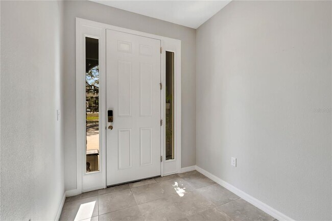 Building Photo - 8649 Daydream St