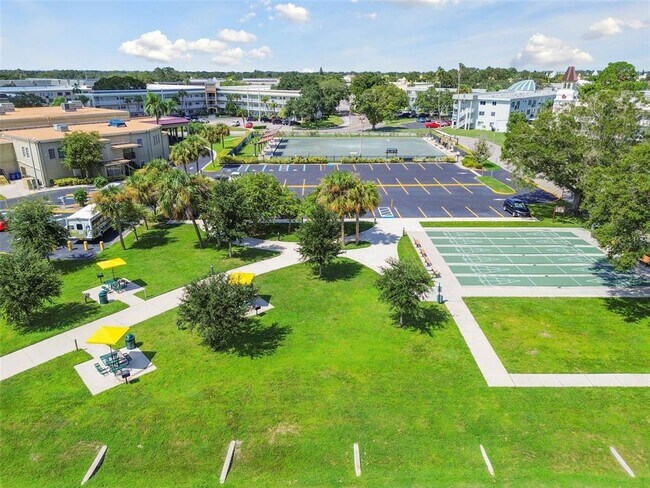 Building Photo - 2383 Netherlands Dr