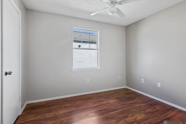 Building Photo - 8578 Longwood View Ave