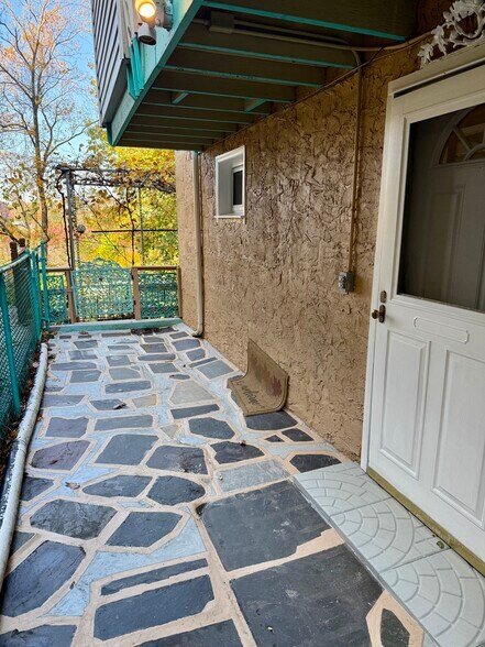 Building Photo - 63 Hancock Ave