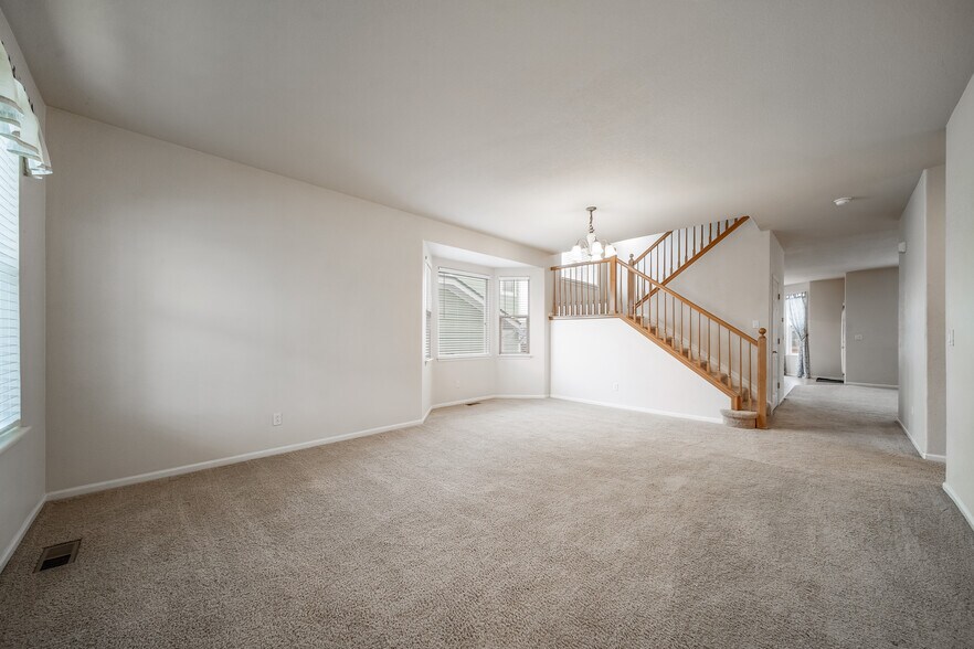 Building Photo - 11598 S Maiden Hair Way