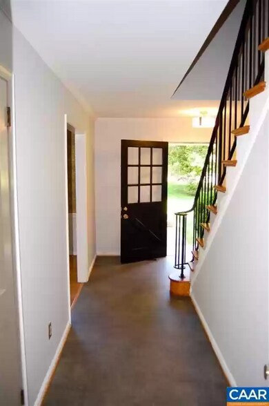 Building Photo - 1625 Maiden Ln