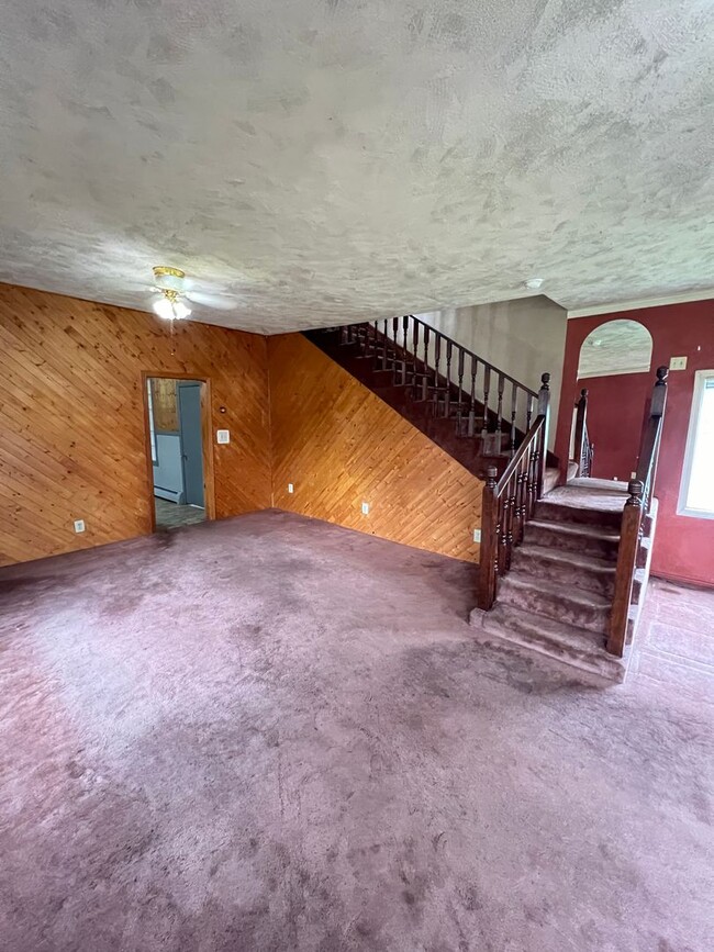 Building Photo - Large 3 Bedroom, 2 Bathroom Home in Billin...