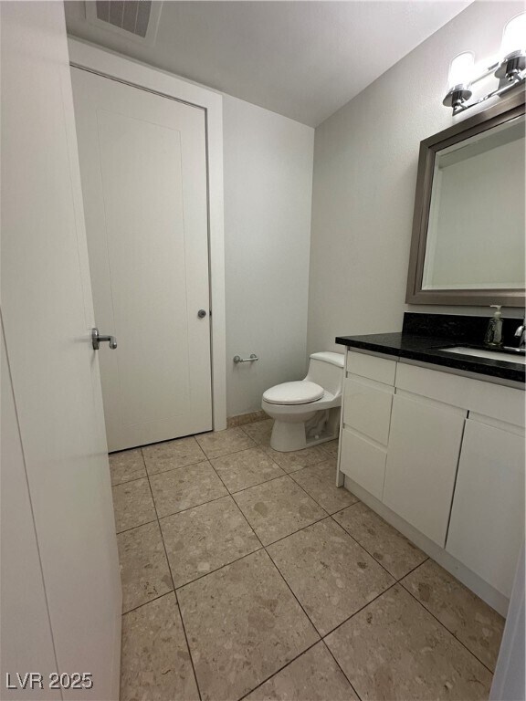 Building Photo - 4575 Dean Martin Dr