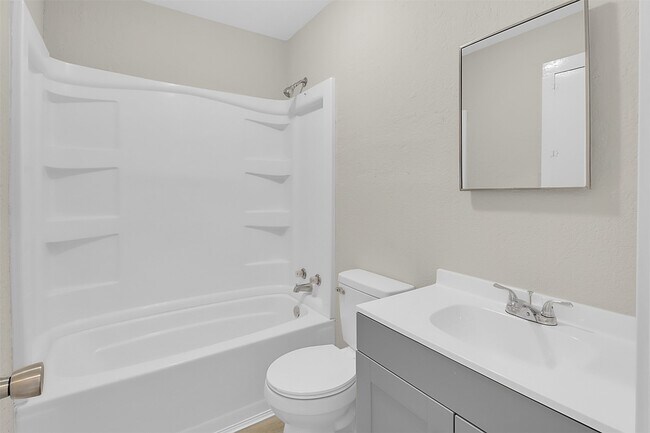 Building Photo - 511 Williams Ave