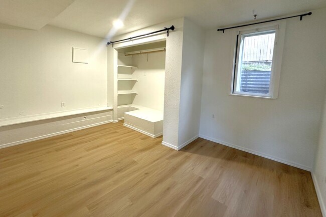 Building Photo - 3022 Federal Ave