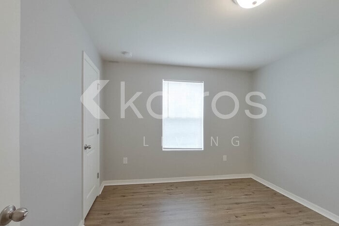 Building Photo - 3408 15th St SW