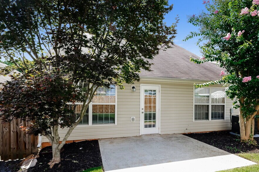 Building Photo - 236 Arrowhead Dr