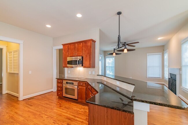 Building Photo - Stunning home in Baxter Village