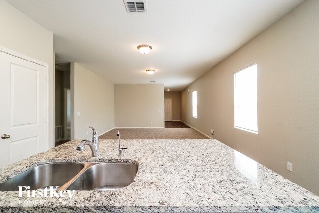 Building Photo - 13509 Sunrise Mdw