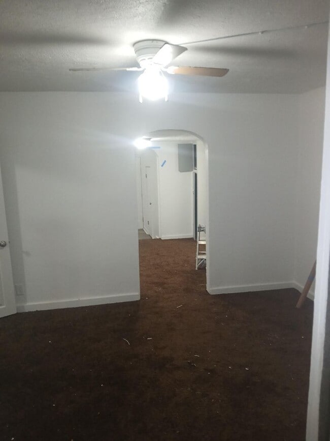 Building Photo - Welcome to 494 Allston!