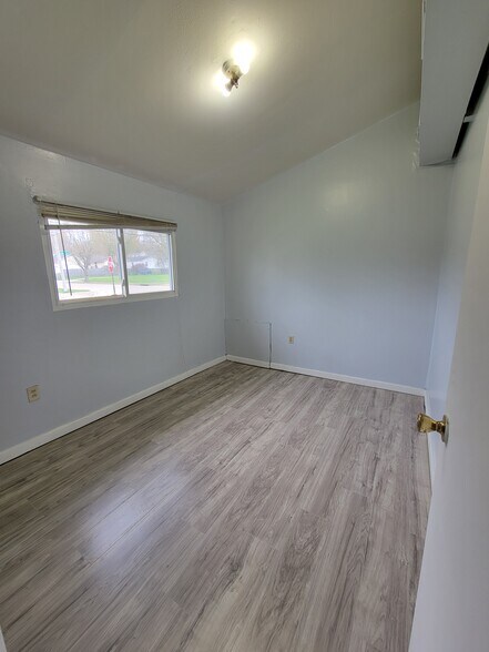 Building Photo - 1331-1333 Thurston St