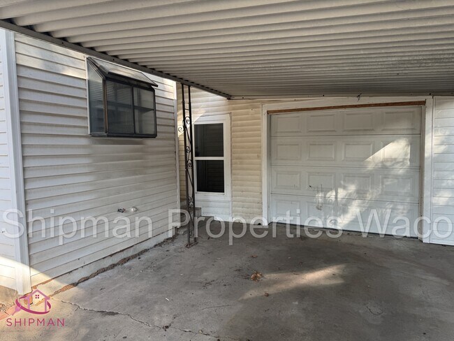 Building Photo - 3921 Cumberland Ave