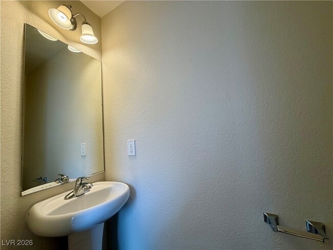 Building Photo - 10977 African Sunset St