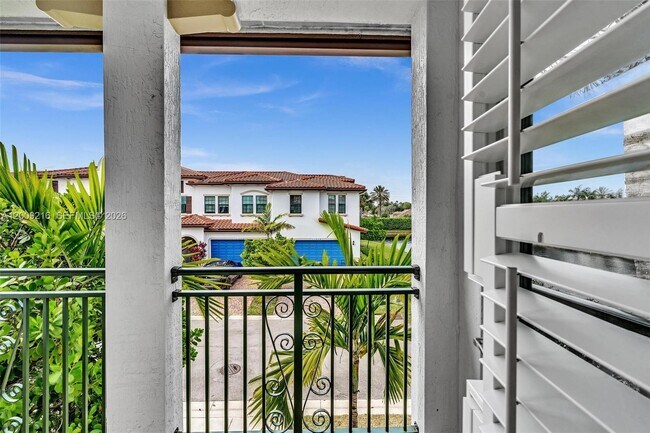 Building Photo - 11541 SW 15th Ave