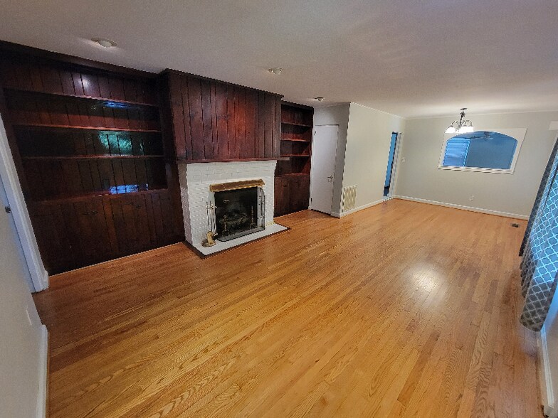 Building Photo - 177 Chiles Ave