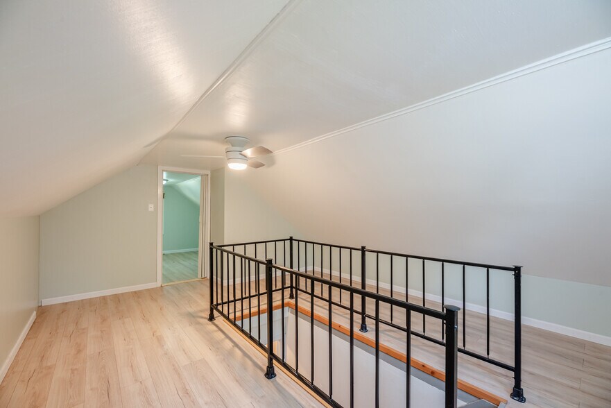 Building Photo - 202 River Meadow Dr