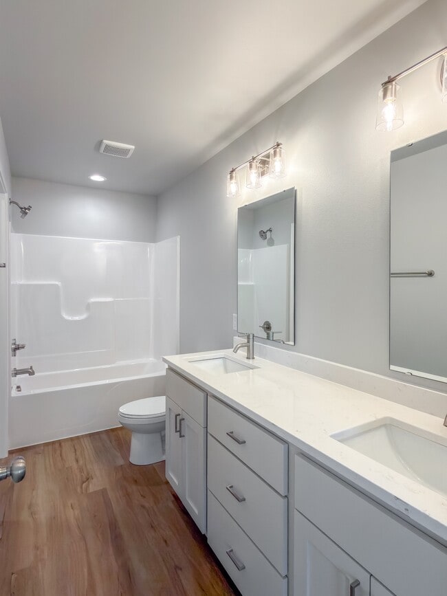 Building Photo - 3633 33rd St S