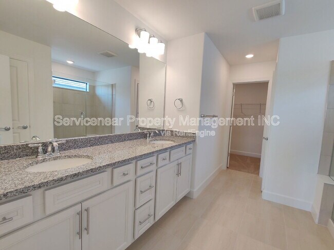 Building Photo - 6140 Baywood Ct