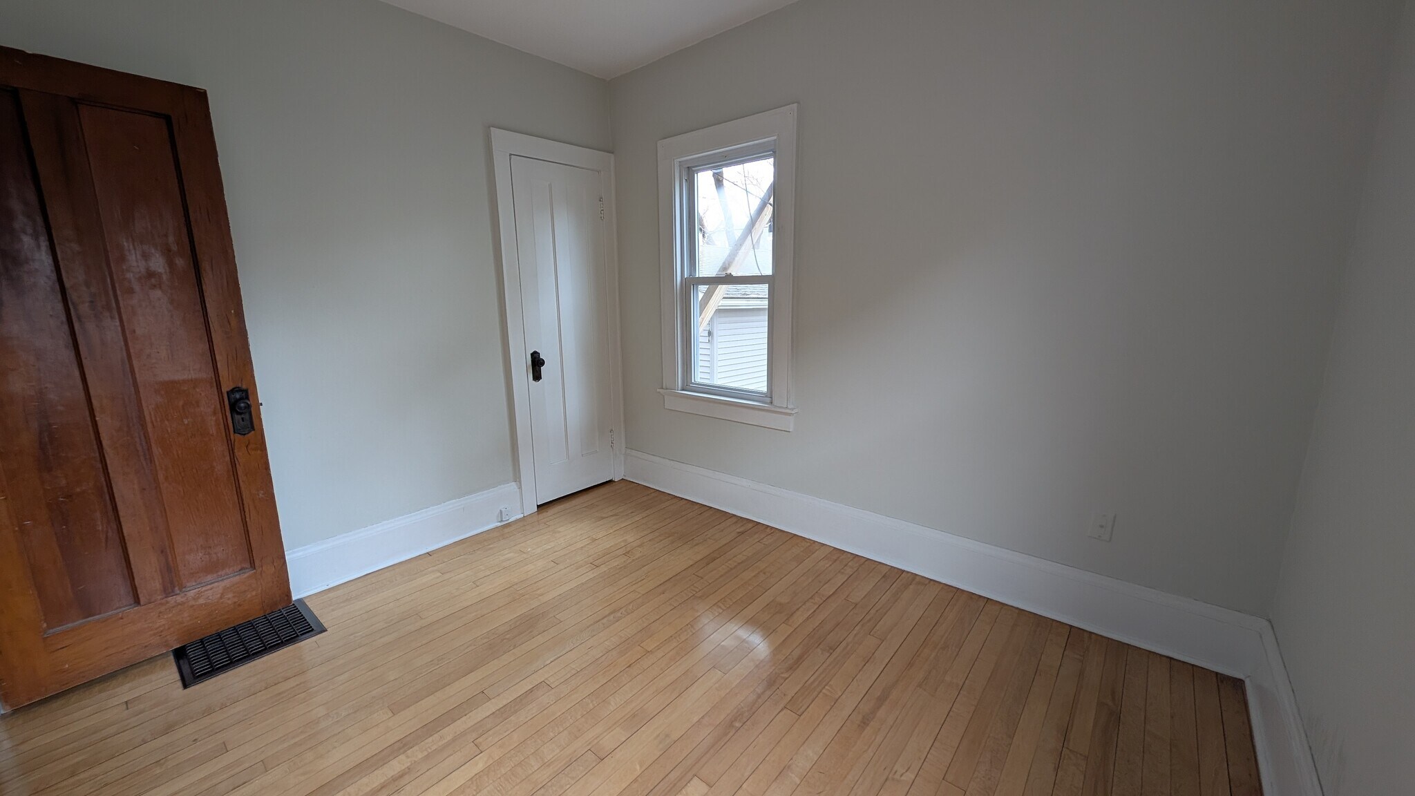 Building Photo - 569 N 65th St