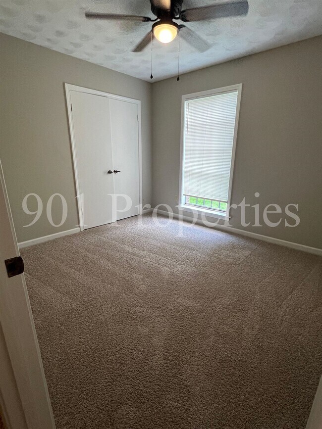 Building Photo - 5140 Longmeadow Cove