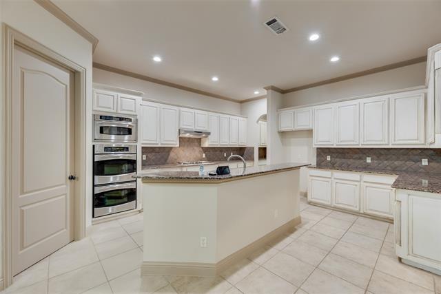 Building Photo - 2137 Langdon Dr