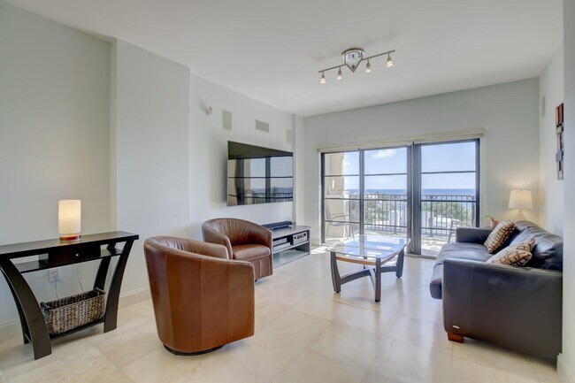 Building Photo - 2409 N Ocean Blvd
