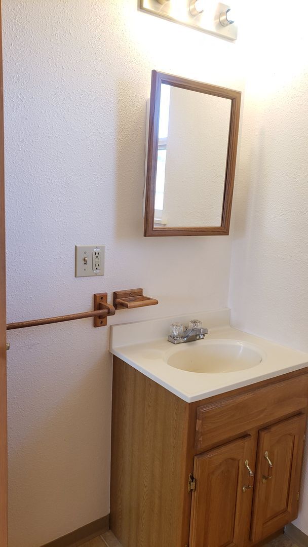 Building Photo - Charming 2-Bedroom Apartment Near the Hammond Trail – McKinleyville, CA