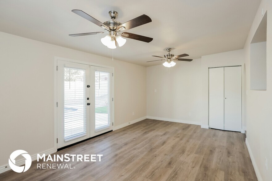 Building Photo - 2708 W Acoma Dr
