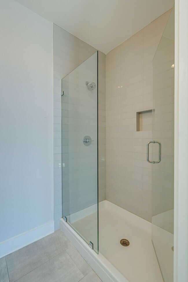 Building Photo - 2910 Felicia St