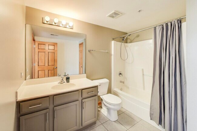 Building Photo - 16671 Liberty Cir