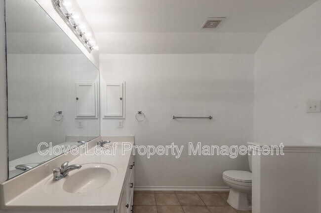 Building Photo - 3329 Bluebird Ridge Dr
