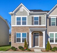 Building Photo - Gorgeous 3 bed 2.5 bath townhome