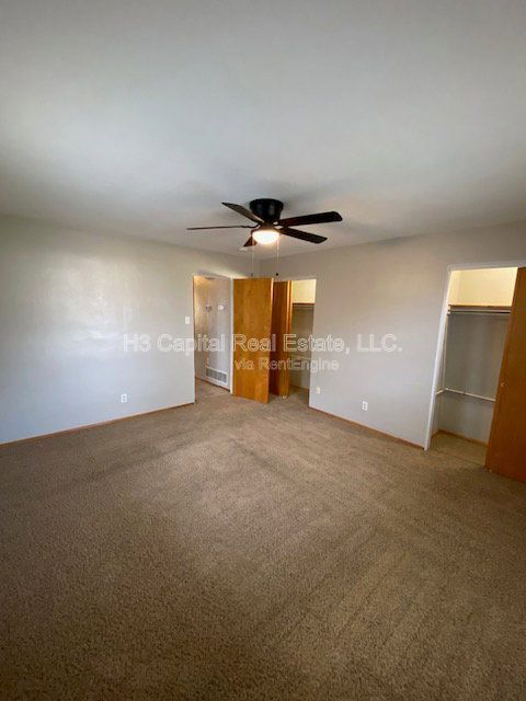 Building Photo - 2818 Yale Dr