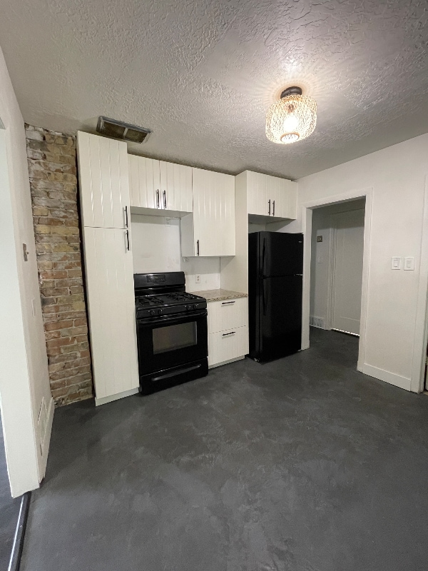 Building Photo - 278 E 1300 S