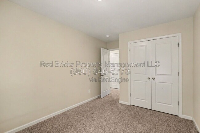 Building Photo - 6049 Guildford Hill Ln