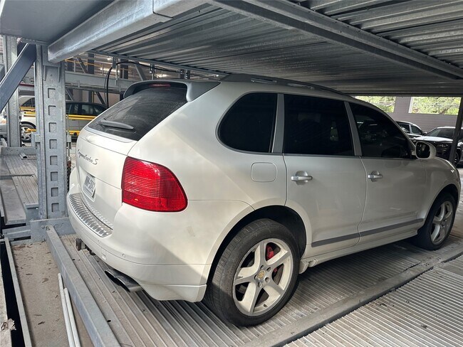 Building Photo - 2727 Houston Ave