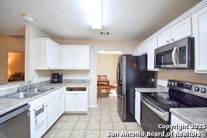 Building Photo - 222 Tapwood Ln
