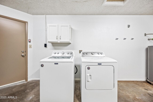 Building Photo - 3060 E John Cabot Dr