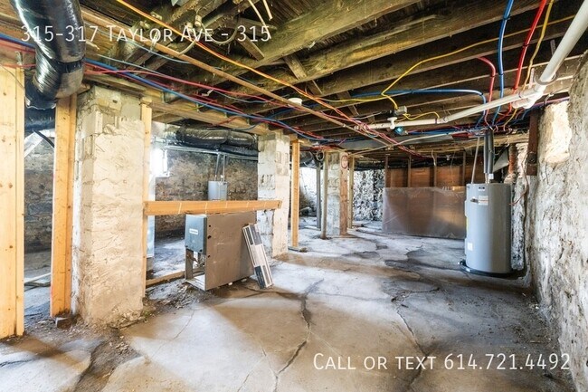 Building Photo - 315-317 Taylor Ave-315