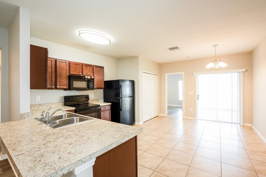 Building Photo - 14427 Haddon Mist Dr