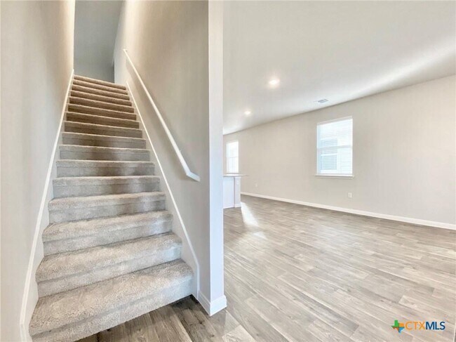 Building Photo - 3012 Tweedy Trail