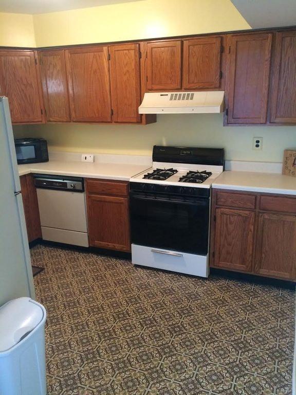 Kitchen,-old pic, appliances have bene changed - 816 Orlando Street